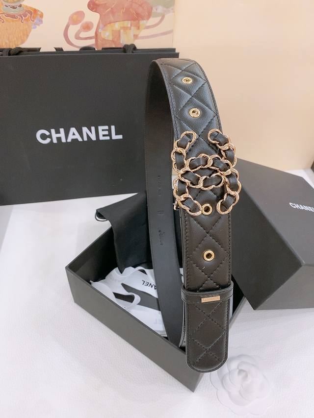 Fend* Fendi 2025Fw Spring and Summer new round neck base outerwear T-shirt, thre