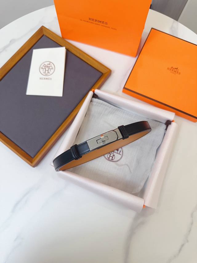 Descent* 25S new product. 90th anniversary commemorative T-shirt. Solid color re