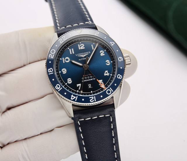 浪琴先行者系列祖鲁时间腕表 陶瓷圈自动机械，316精钢表壳表带，尺寸42Mm×13.9Mm. 日期显示.双时区，配置顶级定制全自动机械机芯 走时稳定 。扛磨损合