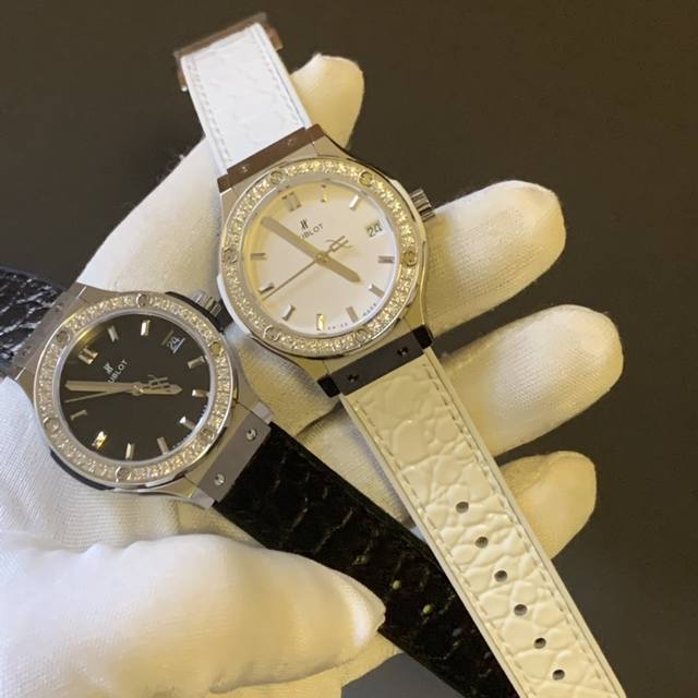 Hb Factory 新力作 原版开模 最高版本复刻 宇舶Hublot 恒宝 经典融合系列 女款高端腕表！最新推出宇舶女款33Mm腕表，在高端复刻品质一如继往,