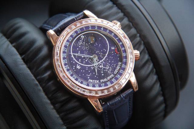 Pp-百达星空市场最高版本 功能和机芯跟正品一样，采用Cal.240珍珠陀超薄机芯，百达翡丽星空升级终极V5版！此次做了比较大的升级，请认准后盖“T”标出品，让