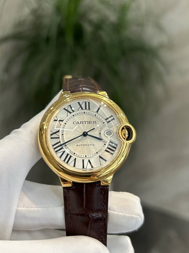 独家实拍图 卡地亚蓝气球系列W6900551型号 机芯Cal.049 瑞士机芯，直径42Mm 男士腕表，公价 1 00 Cartier Swiss Moveme