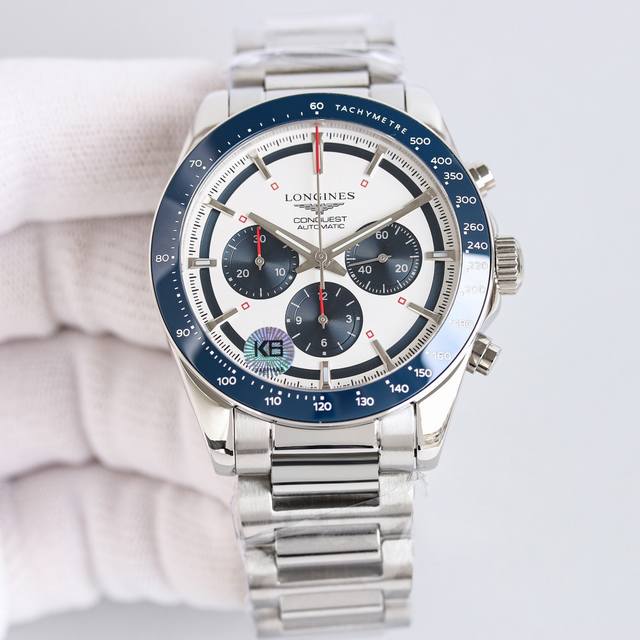 新品 浪琴 Longines-浪琴康卡斯悦动凭借其独特的设计，实用的功能和舒适的佩戴体验，成为了一款备受推崇的精品时计。 1字面是独特的“熊猫眼”主要有“黑白”