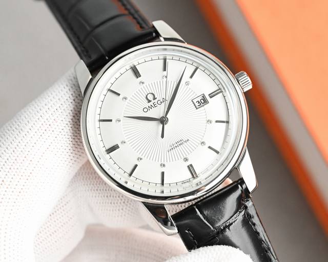 新款欧米茄海马系列！耗时长达6个月！超薄男士自动机械腕表，采用进口原装9015机芯 非市场国产机 ，每小时振频28800次，零返修质量，直径40Mm原装尺寸，超