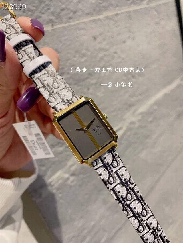 接受砸单 迪奥 Dior 经典Malice系列款，非常罕见的一款中古手表，316精钢材质，经典罗马刻度简约时尚国际范，日本进口石英机芯，表扣施华洛世奇水晶镶石，