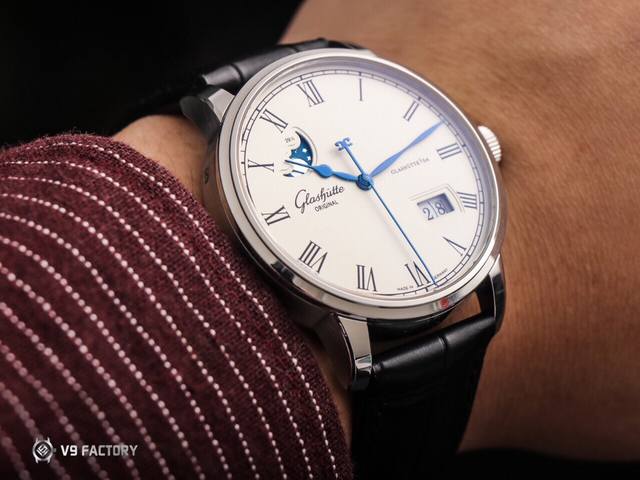 V9格拉苏蒂原创议员1-36-04款原装开模副本，突破了市场版本日历无法双跳的Bug，3D打印开模立体月相盘 非平面 ，同步原装尺寸40Mm*12Mm，配件均可