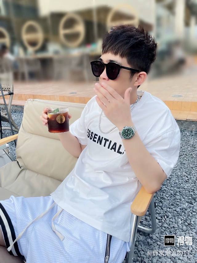 高品质Rolex劳力士 绿水鬼 机械机芯 精钢市场高版本 凭借买版、表径39Mm不断改进的钻研精神，特别是五大神器的业界认可，表径目前销量一直成上升趋势预定款式