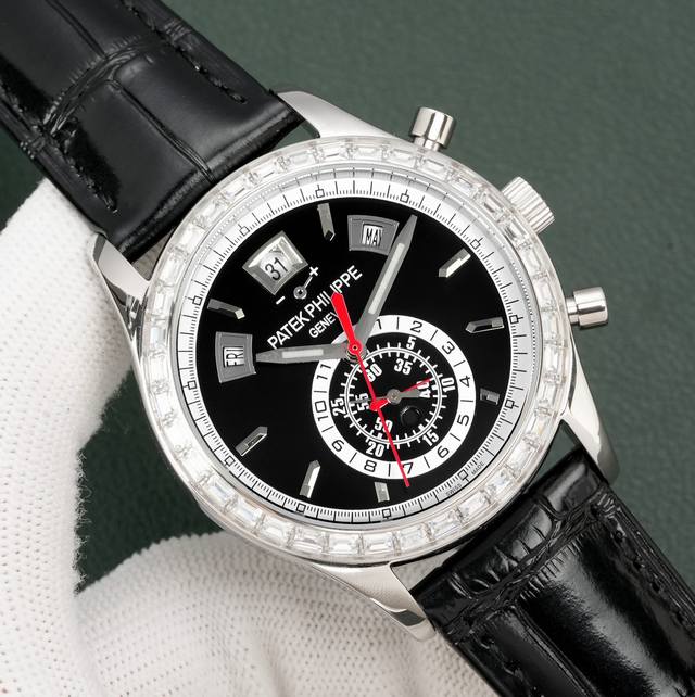 Tw Factory 百达翡丽复杂多功能系列5905R-010重磅登场，迄今推出的首款Nautilus复杂腕表，以超复杂的工艺技术打造休闲运动腕表。 1小身板大