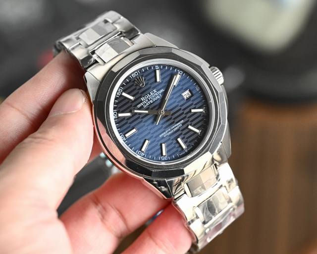 品牌:劳力士 三针新品，商务休闲 奢华大气类型：精致男士腕表 新品 表带：361精钢表带 耐用 机芯:进口82S7西铁城机芯 材料：蓝宝石防刮镜面 高清，耐磨