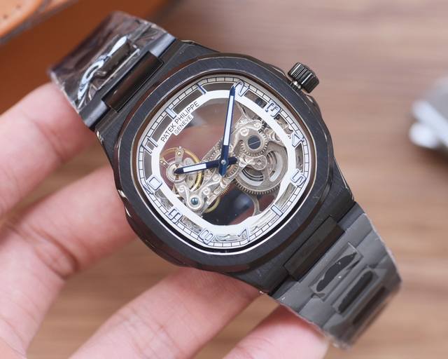 男人挚爱 镂空腕表 最新 ：百达翡丽最佳设计独家首发 类型 ：精品男士腕表 表带 ：316精钢表带 机芯 ：全自动机械机芯 镜面 ：矿物质强化玻璃 更高清 品味