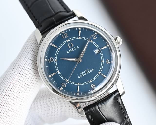 白 -金 2025最新热门款 欧米茄升级版高级自动腕表！ 1团队历时9个月精心设计，敢为人先，力求完美，突破多层技术瓶颈 2 市场独家最新锅盖玻璃材质，超强的3