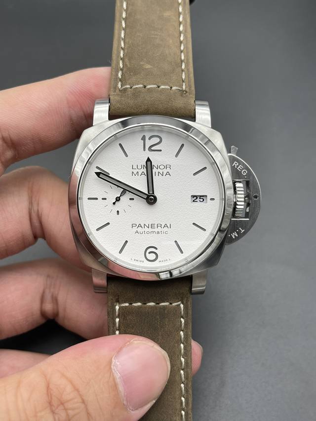 沛纳海庐米诺系列44Mm P 0