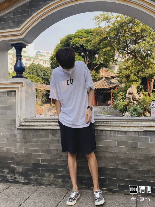 品牌：天梭-Tissot力洛克系列 类型：男士腕表 壳套：顶级版316精钢L 表带：进口小牛皮表带316L精钢表带 机芯：顶级自动机械 镜面：矿物质防刮镜面玻璃