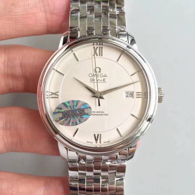 金+50钢带50 欧米茄蝶飞系列腕表。优雅纤薄的外表，搭配简约大方的设计，抓住每一个细节，完美诠释原装优雅商务的经典魅力。 神作细节 腕表尺寸39.5毫米X10