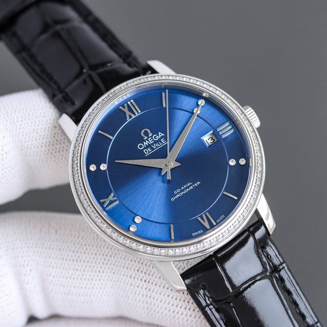 同价 最新首发 蝶飞 钻飞轮 最美品牌：欧米茄 精致之作，尽享奢华！ 类型：精致款男士腕表 更卓越 最佳设计 表带：真牛皮表带 更舒适 真男人佩戴 机芯：超顶级