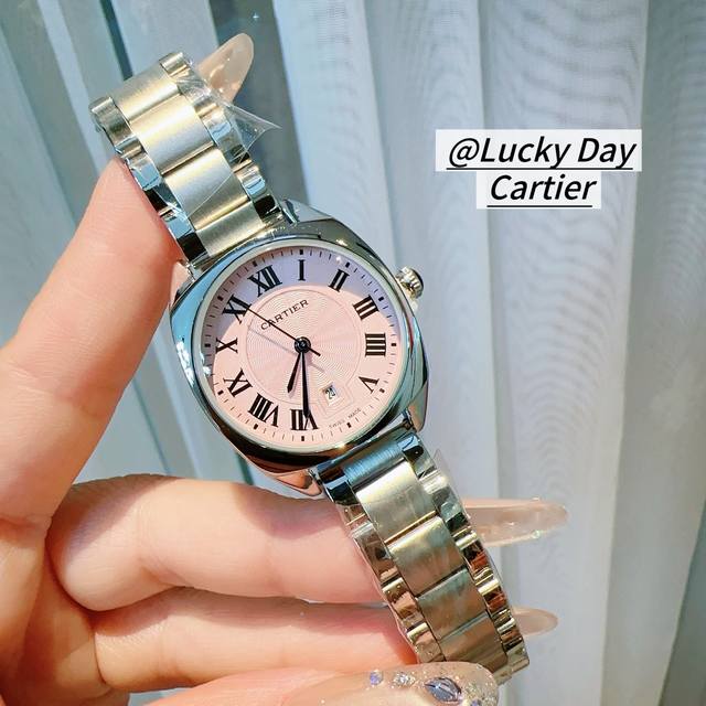 玫瑰金 钻面 罗马面 卡地亚-Cartier 女款腕表年轻而华丽，以年轻休闲设计为主打，三针石英腕表带日历，头层小牛漆皮表带. 尽显奢华腕表。尺寸: 32Mm