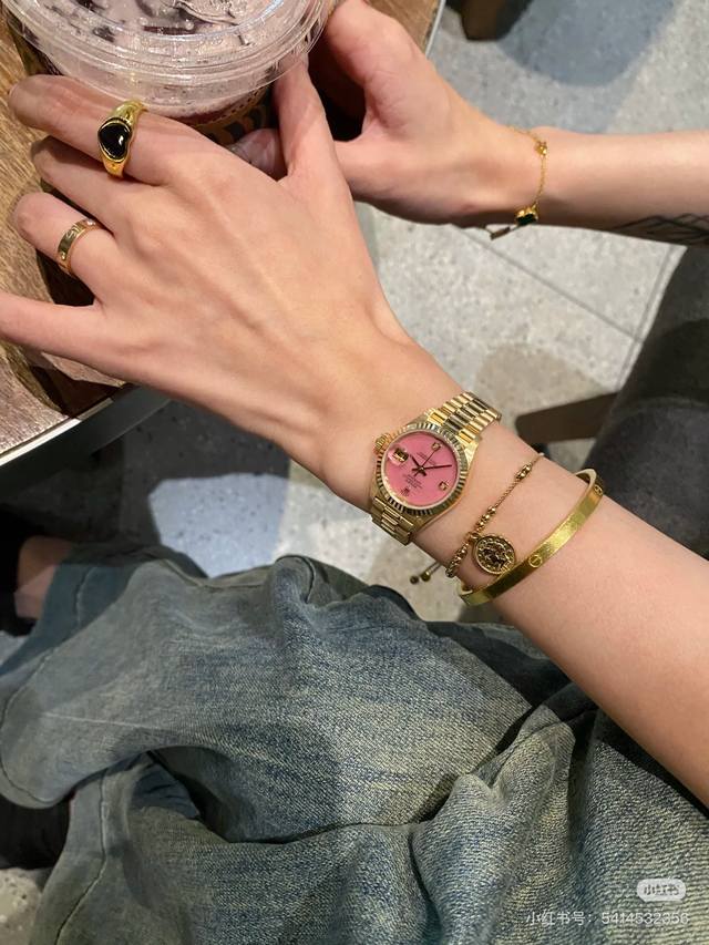 超甜水蜜桃小金劳 稀少宝石粉碧玺小金劳 显白又很高级耐看 无法拒绝一只劳