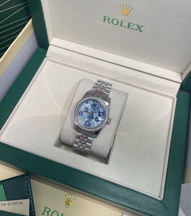 白钻 金钻1170劳力士－Rolex 款式: 日志女装机械腕表 机芯: 进口西铁城 原装机 镜面：蓝宝石玻璃镜面 表壳: 316L精钢壳套 表带: 实芯5珠精钢