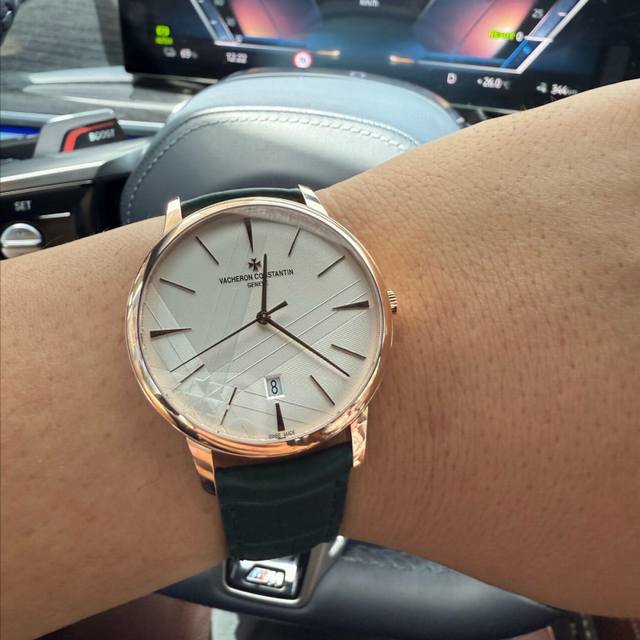 白 金 2025墙裂推荐市场最高复刻 V4升级版本 江诗丹顿Vc传承系列85180腕表！ 1 表壳 尺寸40Mmx9Mm，完美圆形的表壳，搭配微孤式表耳设计，使