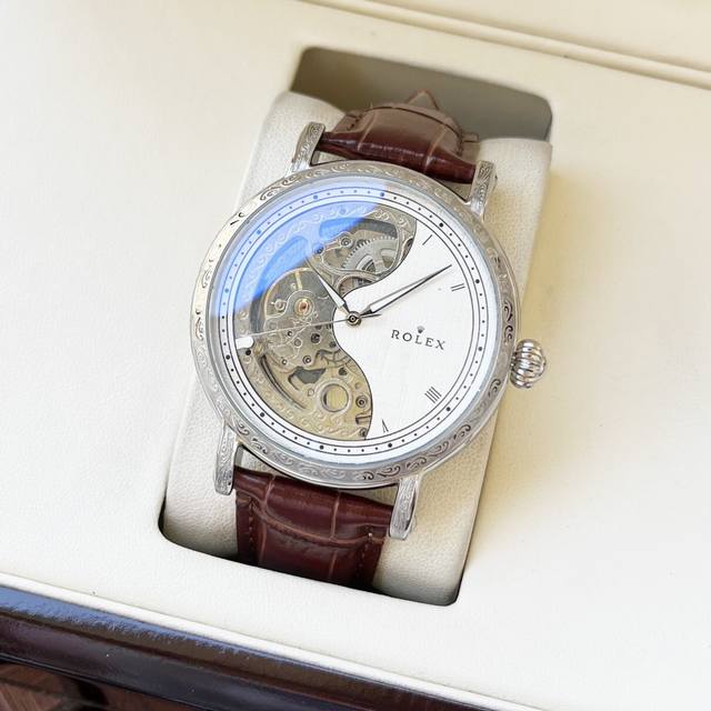 精致打造 优雅别致 劳力士-Rolex 男士腕表 全自动机械机芯 矿物强化玻璃 316L精钢表壳 真皮表带 全新镂空 商务休闲 尺寸:直径42Mm 厚度12Mm