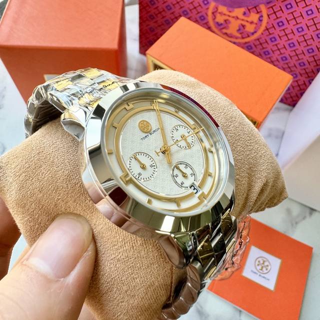 Tory Burch Tory Chronograph,汤丽膊琪钢带计时石英手表双色不锈钢；矿物晶体情况尺寸：37Mm 蝴蝶扣开合防水5 Atm石英计时机芯奶油