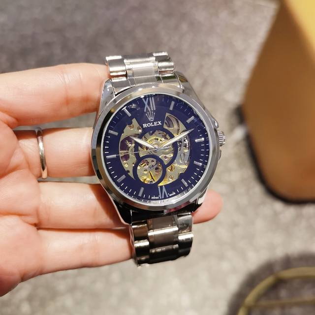 精刚表带十蝴蝶扣 白 ，全黑 ，劳力士一Rolex ，全自动机械机芯，蕴含最优质的材料与一丝不苟的工艺！超强矿物质幻彩玻璃，真空电镀，精密防水，直径：43Mm，