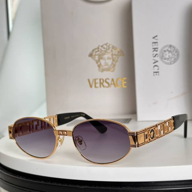 Versac*Model: Mods44 Size: 55 ports 18-145