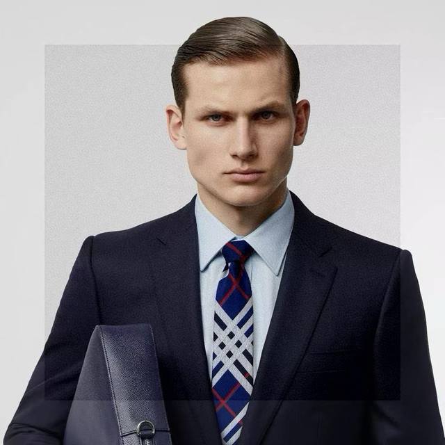 The British checkered tie for men is available at the B&B counter. It is an idea
