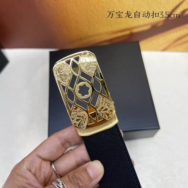 Special brand: Montblanc new imported calfskin, delicate and soft to the touch.