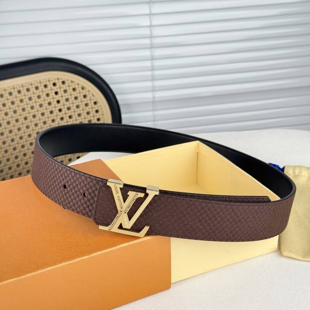 Special. The Lv Dimension 4.0 belt introduces a classic style into a novel size