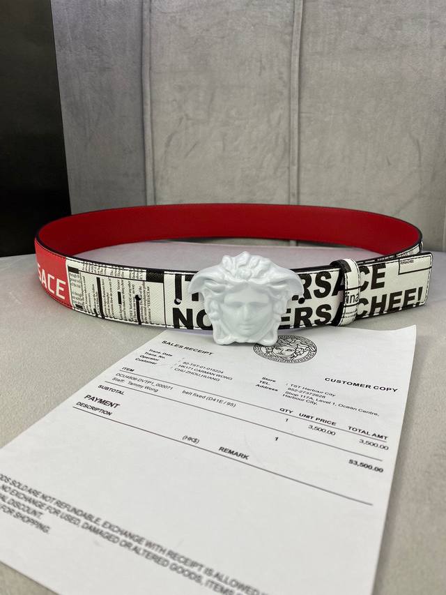 Width 4.0Cm Versace Palazzo belt is made of cowhide leather and decorated with L