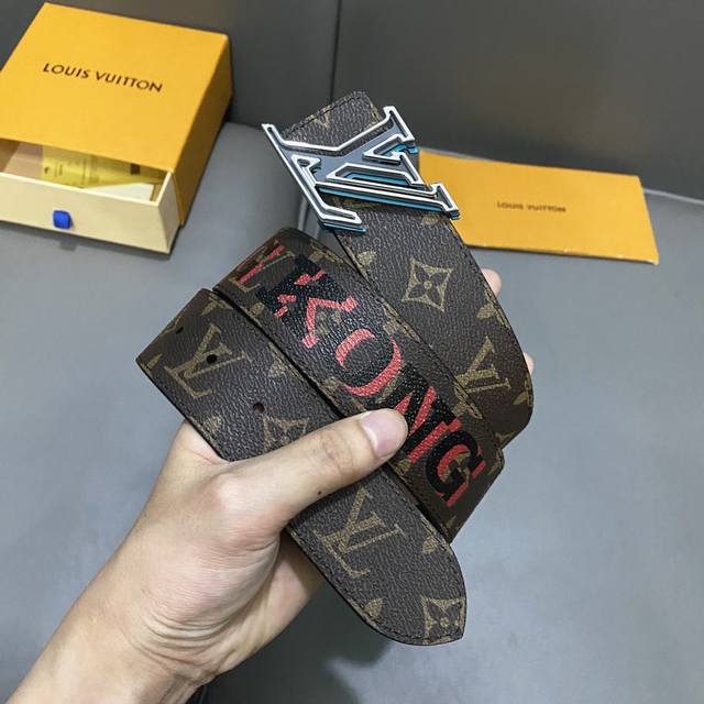 Original packaging L0Uis Vuitt0N Classic men's original belt Width 40mm Imported