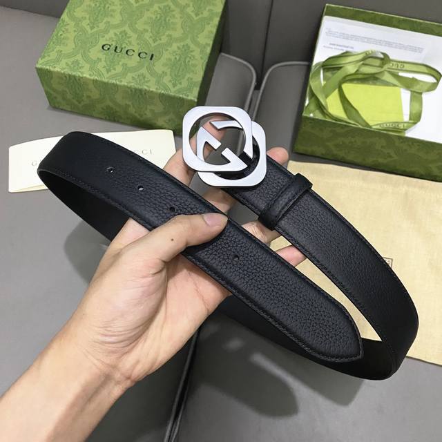 Original packaging GUCCI 40mm width men's belt This fashionable belt is ingeniou