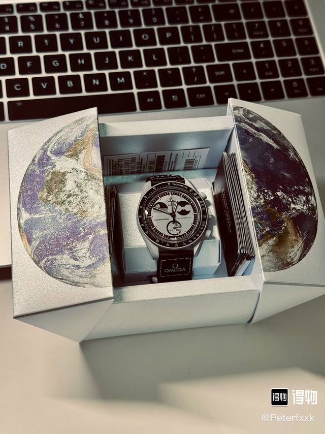 斯沃琪联名欧米茄手表，轻便舒适，大小合适，时尚潮流，挺适合我的，还有夜光，价格P也不贵，喜欢。#欧米茄Swatch联名