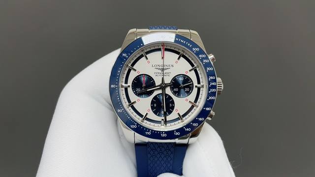 浪琴 Longines-浪琴 R71 康卡斯 悦动凭借其独特的设计，实用的功能和舒适的佩戴体验，成为了一款备受推崇的精品时计。 1字面是独特的“熊猫眼”主要有“