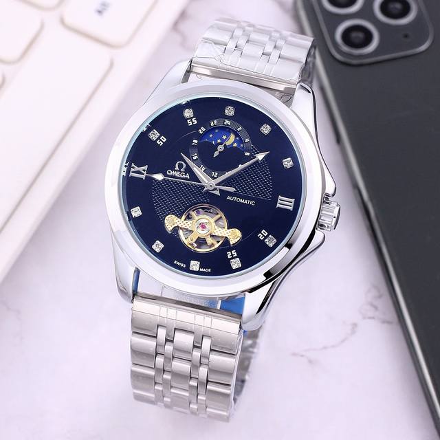 精钢表带十蝴蝶扣 白： ，间金、全黑同价： ，欧米茄一Omega 六飞轮全自动日月星辰机械，12字位白天走时 太阳 晚上走时 月亮 [月亮]蕴含最优质的材料与一