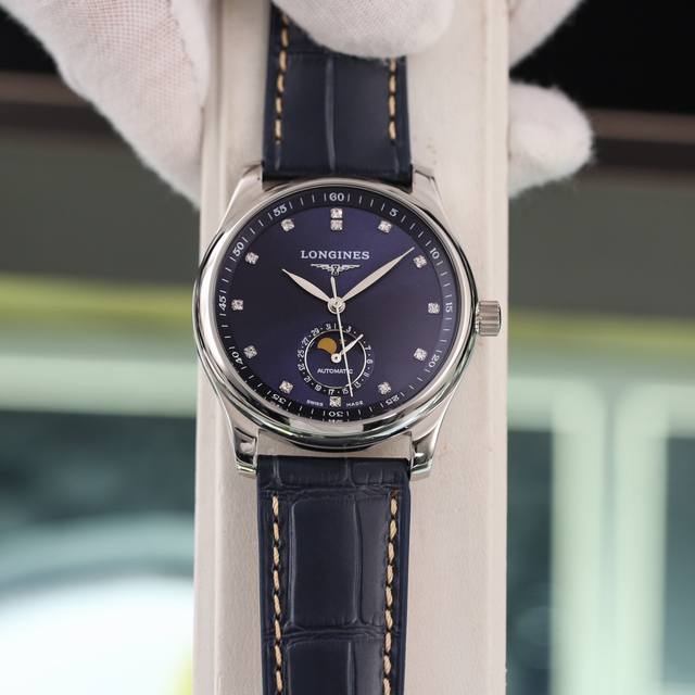 皮 钢 浪琴名匠月相最强版本。实现功能正品同样。 表壳 316L精钢壳套完美无瑕，打磨工艺高超，Tw延续一丝不苟的卓越品质，树立复刻业界新标杠。刻度的立体感和倒