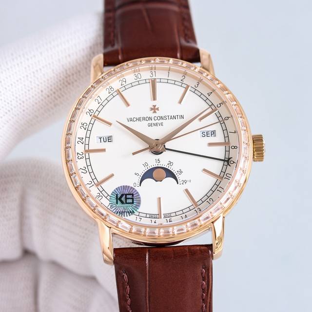 周月轮回，分秒轮转 Km 江诗丹顿 Traditionnelle 传袭系列全日历腕表 型号 ：4010T O00R-B344 B740 B345 表壳 ：腕表直