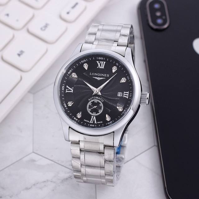 精钢带表十蝴蝶扣 白： ，间金、全黑：96，浪琴-Longines优男雅士腕表 ，二针半全自机动械机芯，6字小位针走秒，3字位日窗历口显示，Ips真电空镀，矿物