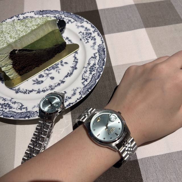 宝子们，西太后碎冰蓝真的绝绝子！ 上手那一瞬间，仿佛置身于梦幻的海洋