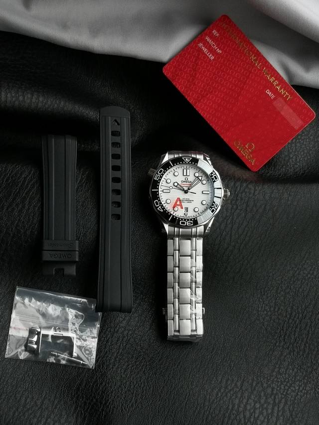 Vs 全新海马 米 V4 版本 升级欧米伽8800一体机芯！Vs 8800机芯外观，功能，均与正品一致。 机芯功能: ①Vs一体机调日历方式和正品一致，逆时方向