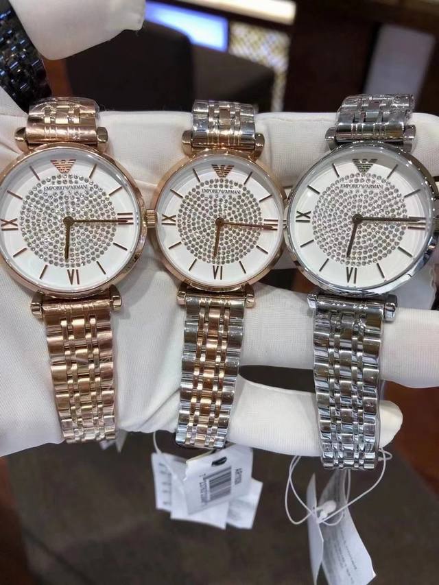 阿玛尼满天星手表最浪漫的广告语！ “我愿意把星辰银河都送给你” 男士送礼最佳首选~ 配有原装盒证书说明书一套，防水30米