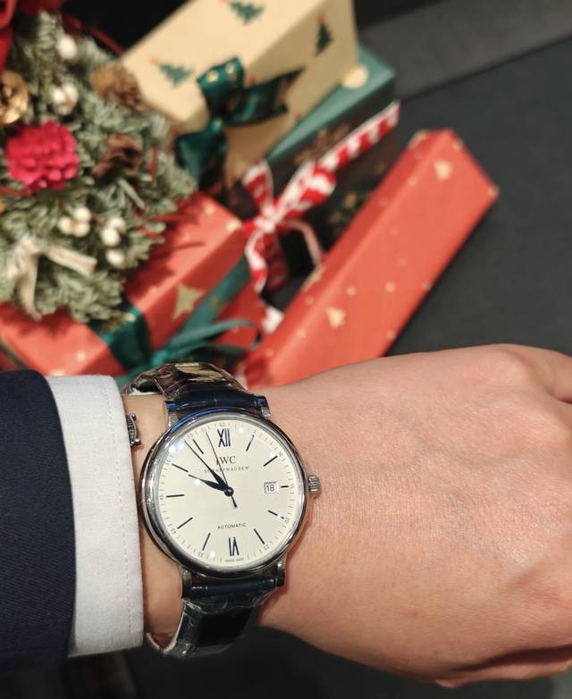 重新定义市面最高版本的波涛菲诺 真正意义的超级波涛菲诺 厚积薄发，精益求精，修正市面现有版本的所有不足 原装开模，所有配件可与原装互换 316L精钢表壳顶级打磨