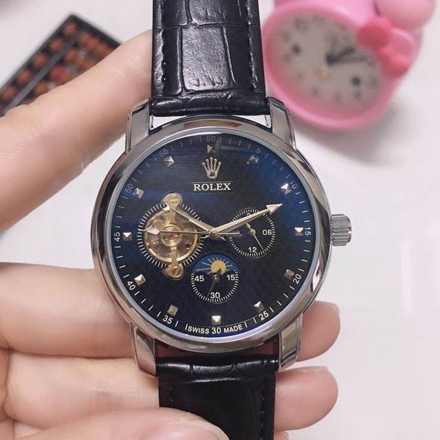 白 ，间金 ，全玫 ，劳力士一Rolex 九飞轮全自动日月星辰机械，6字位白天走时 太阳 晚上走时 月亮 [月亮]蕴含最优质的材料与一丝不苟的工艺！超强矿物质幻