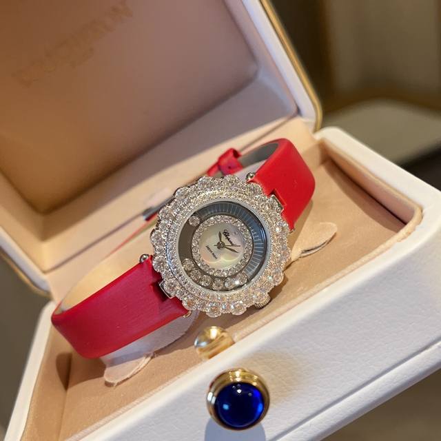 快乐钻Happy Diamonds，作为萧邦最热门最畅销的系列一直以细腻的手法诠释萧邦标志性灵动钻石的概念,这系列推出了一款限量版全新的珠宝腕表，新作延续了Ha