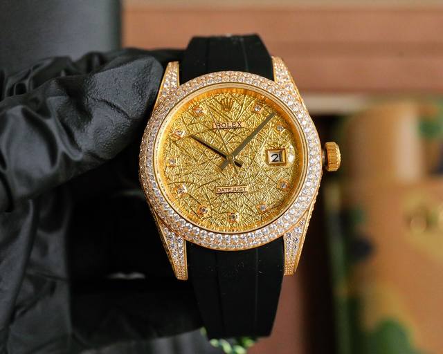 最新升级！劳力士日志满钻土豪版奢华18K纳米技术！Aaa锆石精心打造！3D立体表盘效果！双排钻圈口及侧面三排细钻设计！采用复刻进口机3255全自动机械机芯！！
