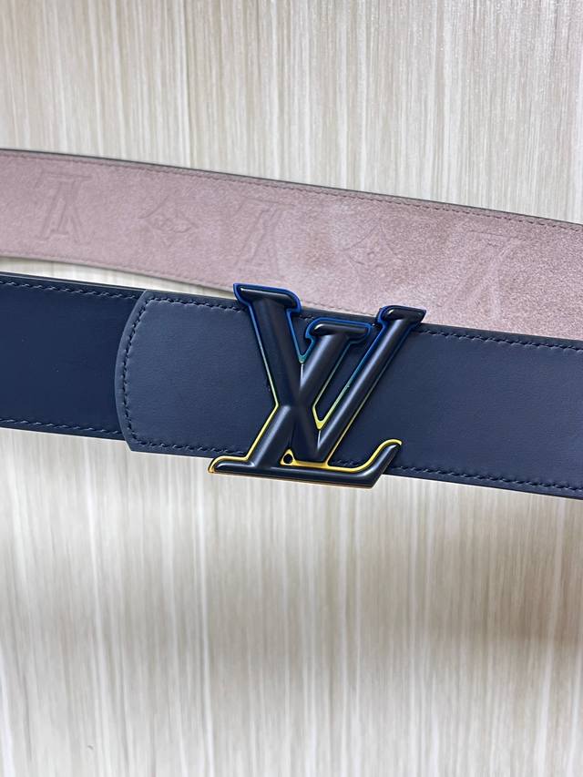 4.0 wide double-sided imported cowhide, one side is suede embossed, the other si