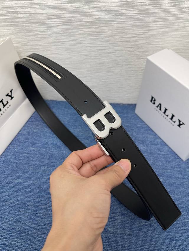 BrandBallyNo. 150 DDDDescriptionA new belt from the Classic Collection, made fro