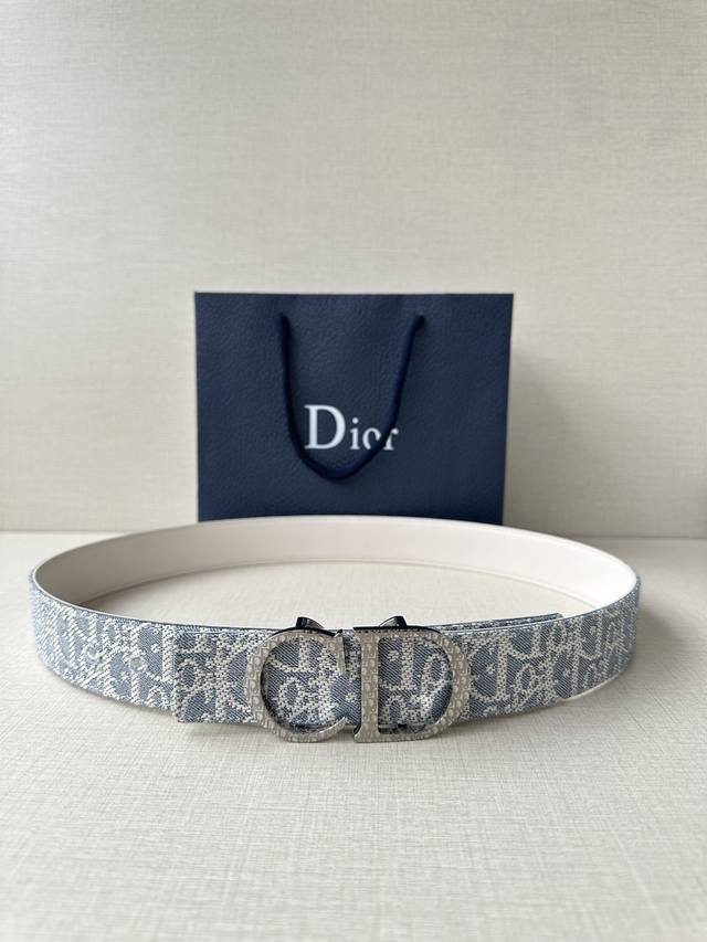 Width 3.5Cm Dior Inspired by the iconic bag of the same name, the Montaigne belt