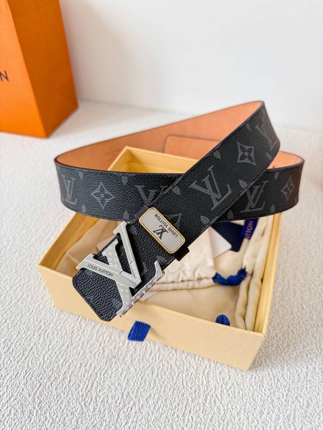 Product name: Lv..Louis..Vuitton belt original Model: Buckle, classic pure stee